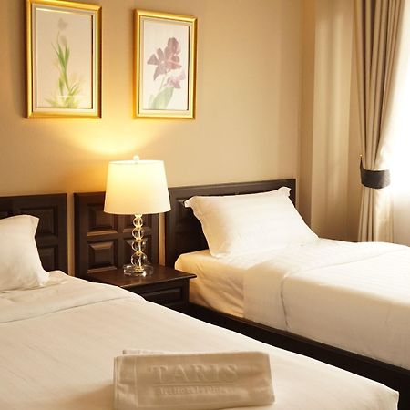 Taris Art Hotel Phrae Luaran gambar