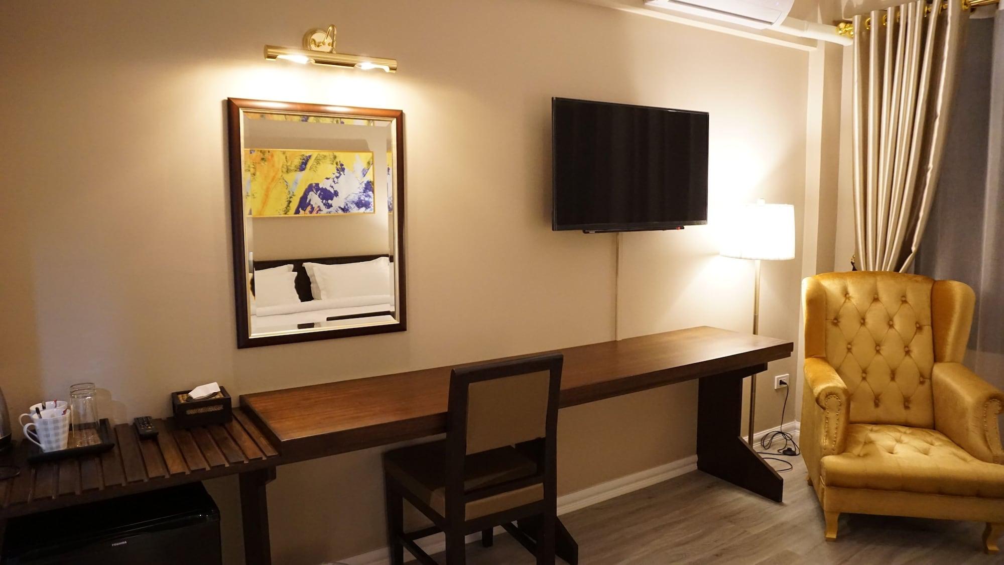Taris Art Hotel Phrae Luaran gambar