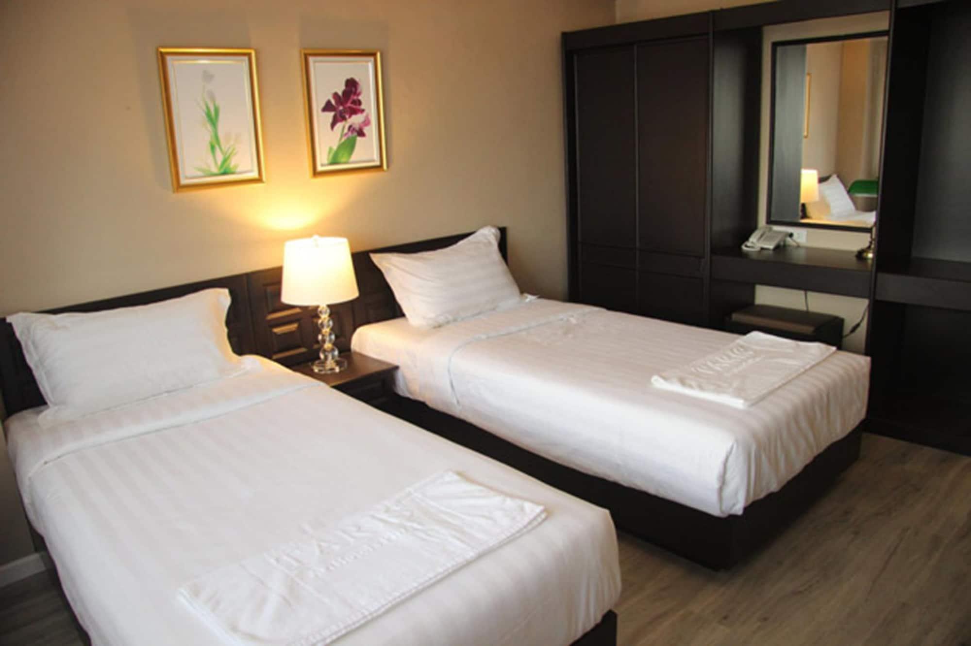 Taris Art Hotel Phrae Luaran gambar
