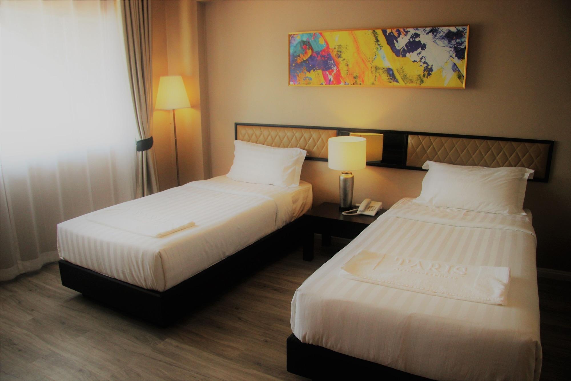 Taris Art Hotel Phrae Luaran gambar