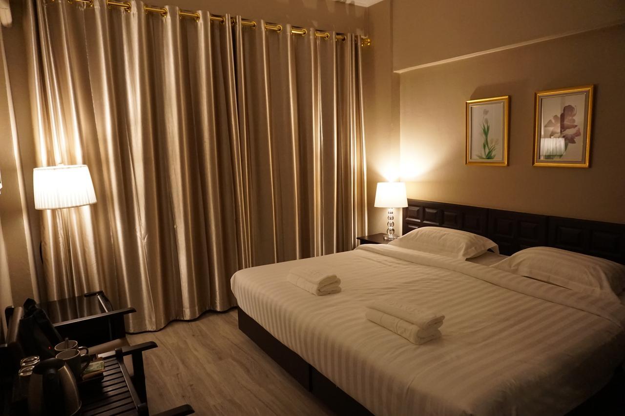 Taris Art Hotel Phrae Luaran gambar